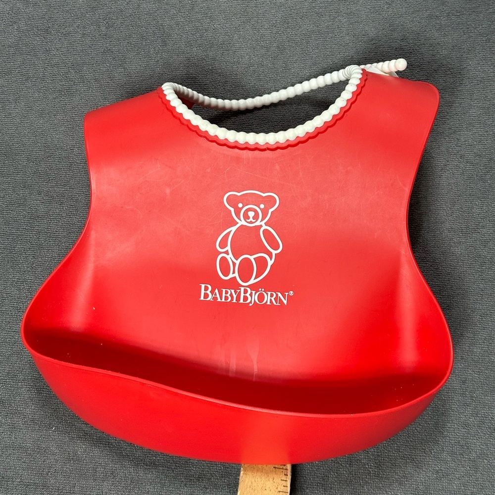 Baby Bjorn Food Catching Bib Silicone Red w White Beaded Rim Deep Catch Pocket